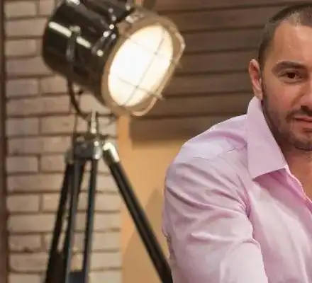 Антон Хекимян води гадже в Гърция