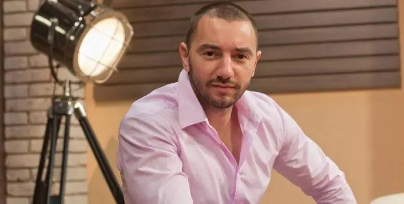 Антон Хекимян води гадже в Гърция