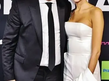 Башар Рахал гледа Райна като писано яйце