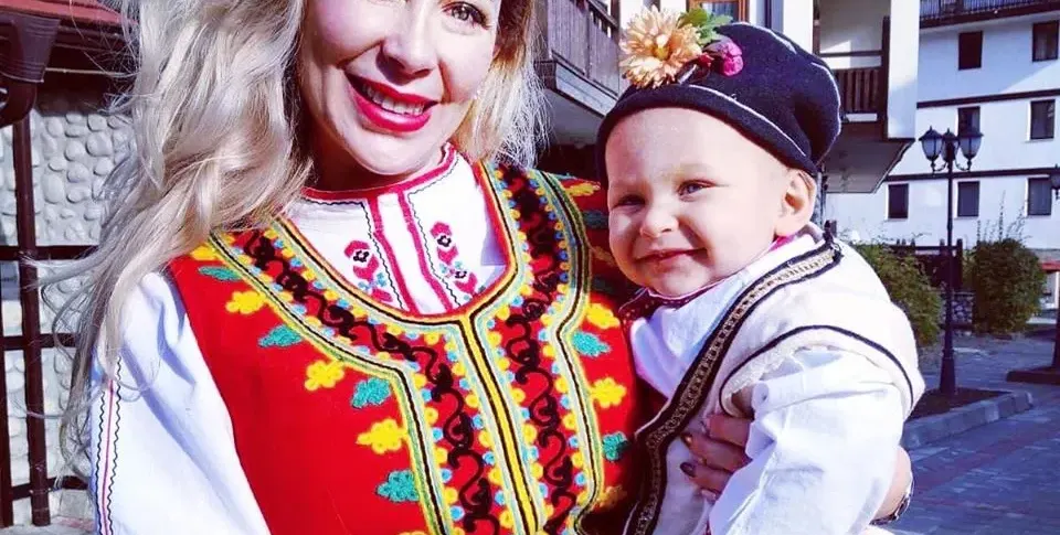 Бест на Антония Петрова с първи рожден ден