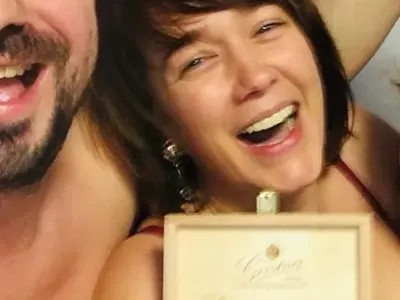 Биляна Петринска се пусна по сутиен