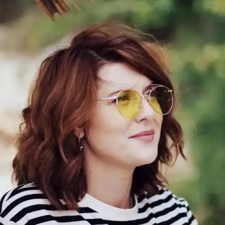 Божана Кацарова носи дрехи втора ръка