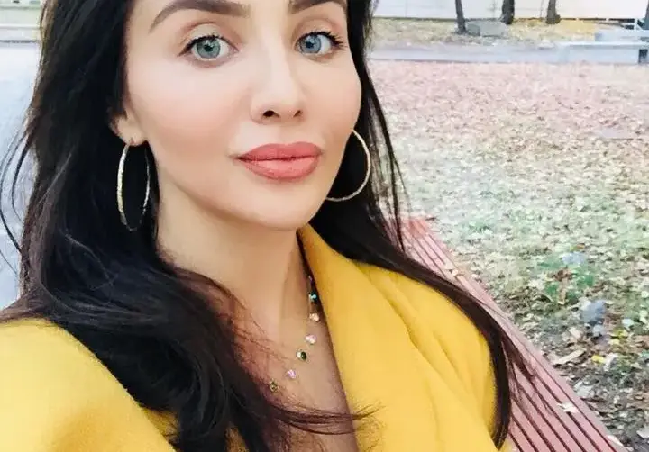 Елен Колева се прави на Сталин