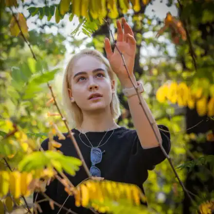 Ели Бинева се хвърля в модата