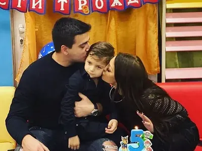 Емануела и Динев заедно! (На рождения ден на детето им, още за партито ТУК)