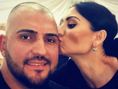 Гринго със 100 лв. джобни, Софка се страхува  да не й профука парите на комар