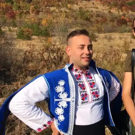 Хитът на Пирин Фолк сниман на Драгоманското блато преди пожара