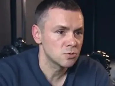 Ицо Хазарта се състари (Известният рапър побеля)