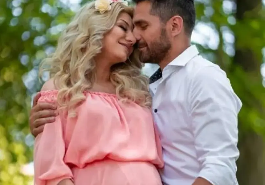 Йоанна Драгнева прави бебето си пианистка