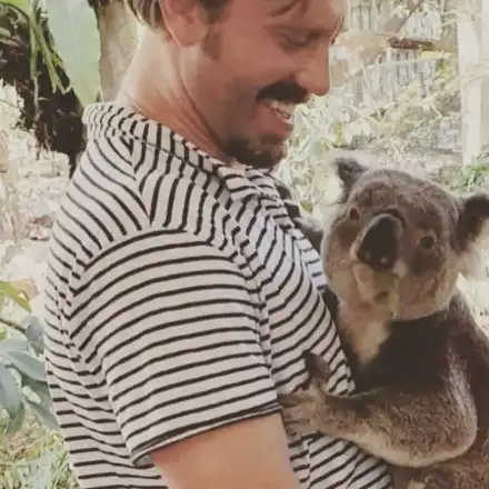 Калин Врачански дарил 5 бона за коалите в Австралия