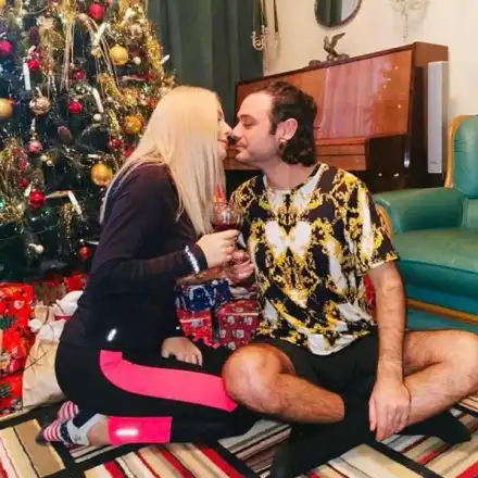 Камелия върти любов по анцуг