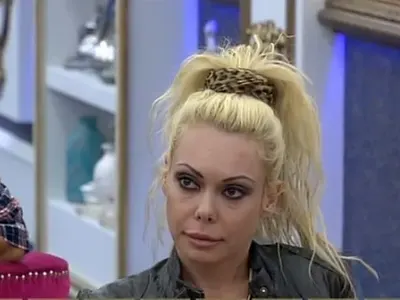 Клептоманията на Вулева се отключила в детството