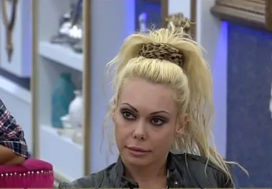 Клептоманията на Вулева се отключила в детството
