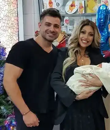 Лекари предупредиха Джулиана Гани: Кърмиш ли, ще стане страшно!