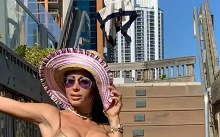 Мариана Маринова се пусна по зърна (Горещо фото в галерията)