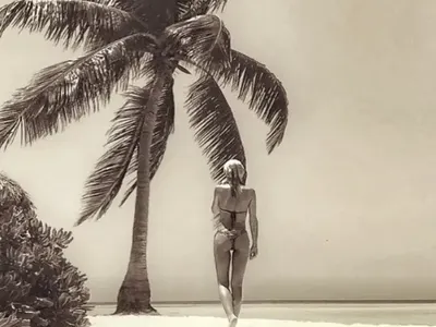 Мария Игнатова се щракна по дупе (Снимки)