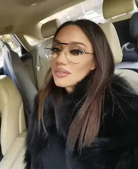 Мария Илиева се разгони! Търси младо гадже, съблазнява с клипчета