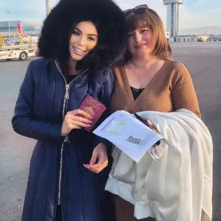 МЕГЗ замина на тайнствено пътешествие с майка си