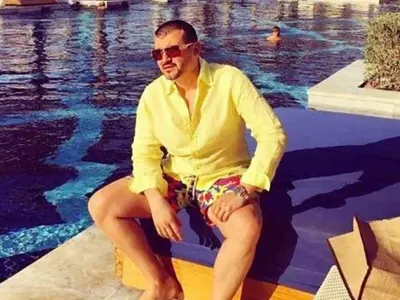 Министерският син Калоян Арсенов плаща на полицаи да гонят мерцедеса му за 400 бона с каталясалите си патрулки (Шокиращи разкрития + СНИМКИ)