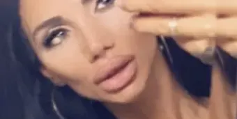 Мисис България Неделина Цанева посрещна Нова година с горещи мацки (Снимки)