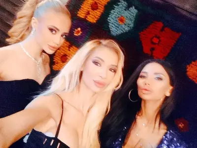 Мисис България Неделина Цанева посрещна Нова година с горещи мацки (Снимки)