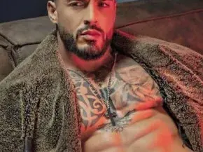 Митака от София ден и нощ : За певец не ставам, ще пробвам като мафиот