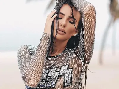 Ники М. и Ни Ло с горещо парти във Виетнам за ЧНГ