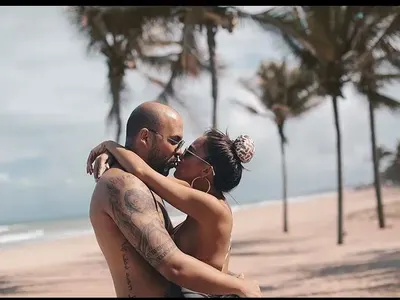 Ники М. и Ни Ло с горещо парти във Виетнам за ЧНГ