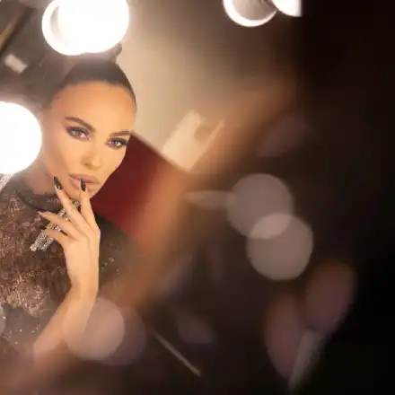 Николета Лозанова се завръща в  „Папараци“, за да трансформира Мирон от Фермата във VIP