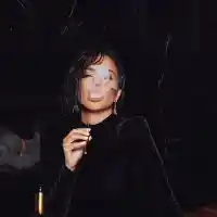 Николета няма никакви пороци, не пие, не пуши...