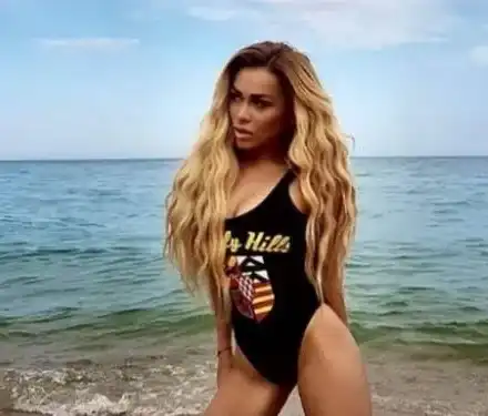 Нора Недкова блъска силикон в пазвата заради 40-годишен спонсор