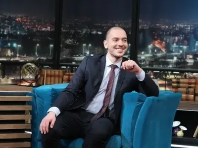 Новият водещ на вечерното шоу на Би Ти Ви: Време беше за смяна на Слави! (Славена Вътова се намърда за втори водещ)