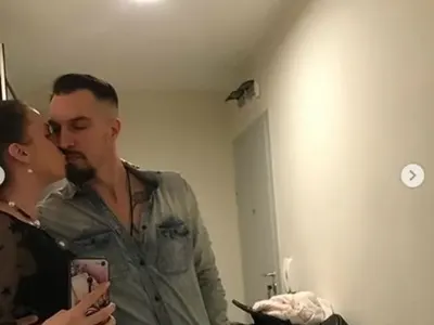 Ново внуче за Наско и Илиана, коремчето на Виолета вече личи