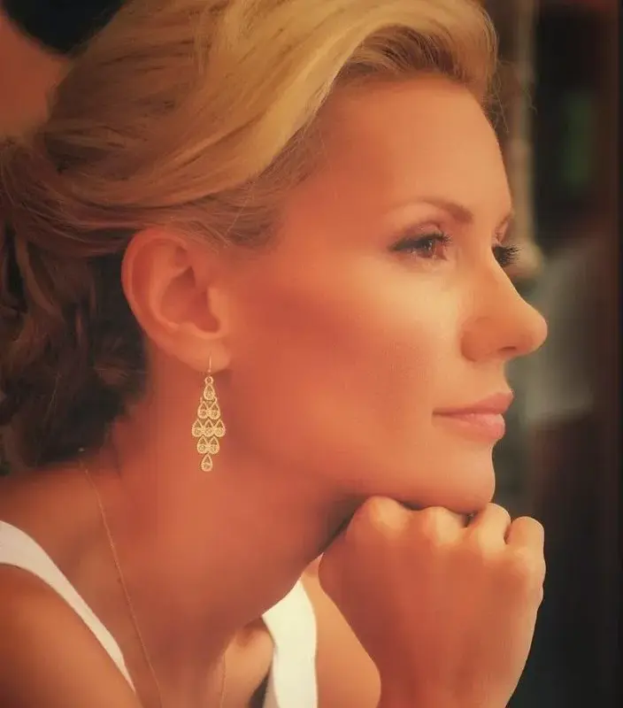 Отчаян опит: Мария Игнатова се изживява като инфлуенсър