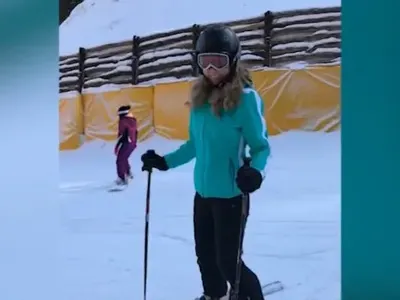 Плевнелиев заведе Деси и децата на ски в Банско