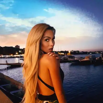 Пошло: Нора Недкова по зърна на ресторант (Снимка)