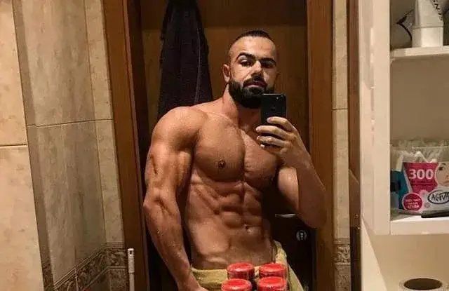 Ричард отърва затвора след рушвет (Фитнес инструкторът се връща на работа като мениджър)