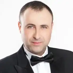 Руслан Мъйнов отказва роли (Театралната система е остаряла, твърди актьорът)