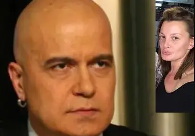 Сам като куче и с ново разочарование на интимния фронт: Гадже на Слави роди от друг мъж!