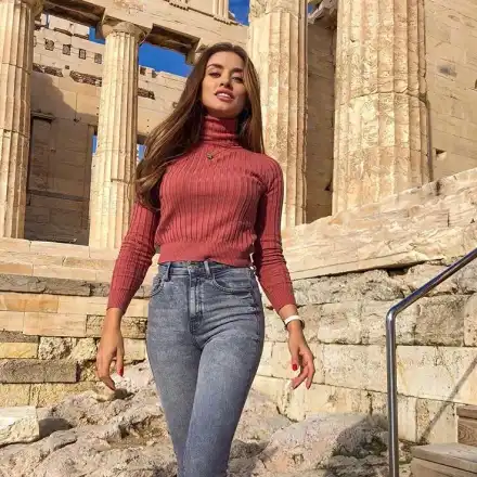 Саня Борисова се превърна във Венера от София в Гърция