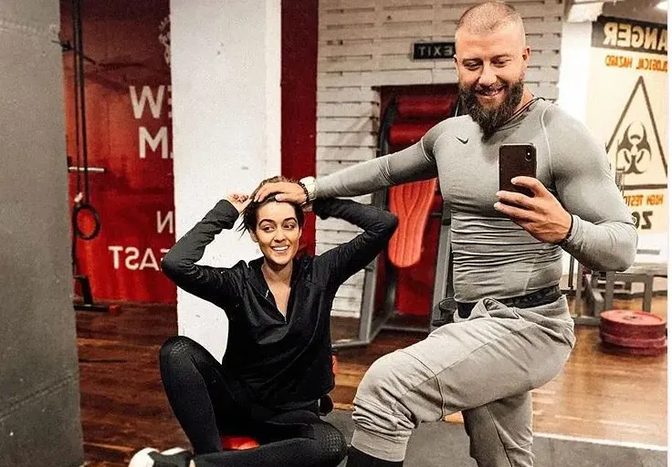 Щерката на Гала на строг режим