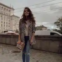 Щерката на Гала с чанта за 500 лева