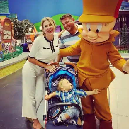 Синът на Антония Петрова с няколко партита за РД в Дубай (Снимки)