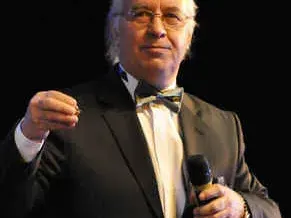 Стефан Диомов пребори дискова херния (Маестрото се престраши да се оперира)