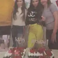 Сузанита стана на 17г. по семейному (Снимки)