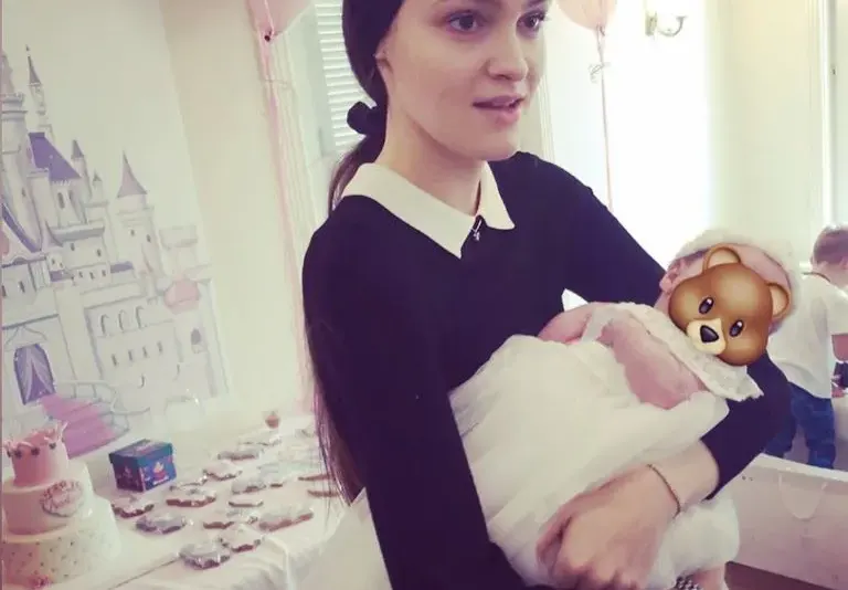 Топмоделка роди второ