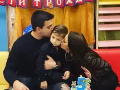 Емануела и Динев заедно! (На рождения ден на детето им, още за партито ТУК)