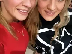 Огромно падение! Варя и Надежда спят в КОЧИНА в Англия! Вижте снимка на приюта!