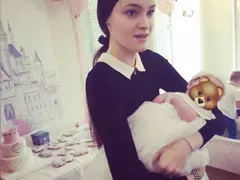 Топмоделка роди второ