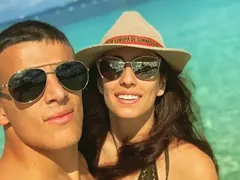 „Златната” Маевска зарязана от младото си гадже!